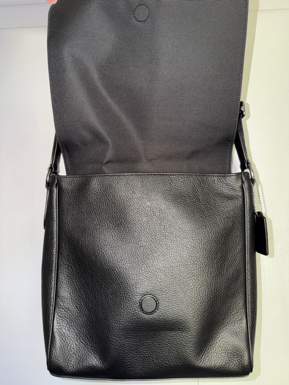 Coach New York Black Pebbled Leather Messenger Shoulder Bag #J2323-4007 - Picture 3 of 9